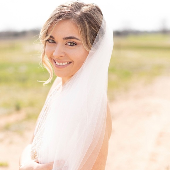 Long Soft Tulle Lt Ivory Wedding Veil - 180” Cathedral Length 15 feet extra long - Picture 5 of 10